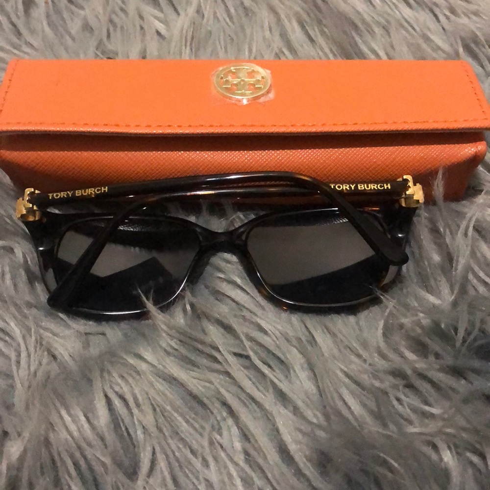 Tory Burch Frame
